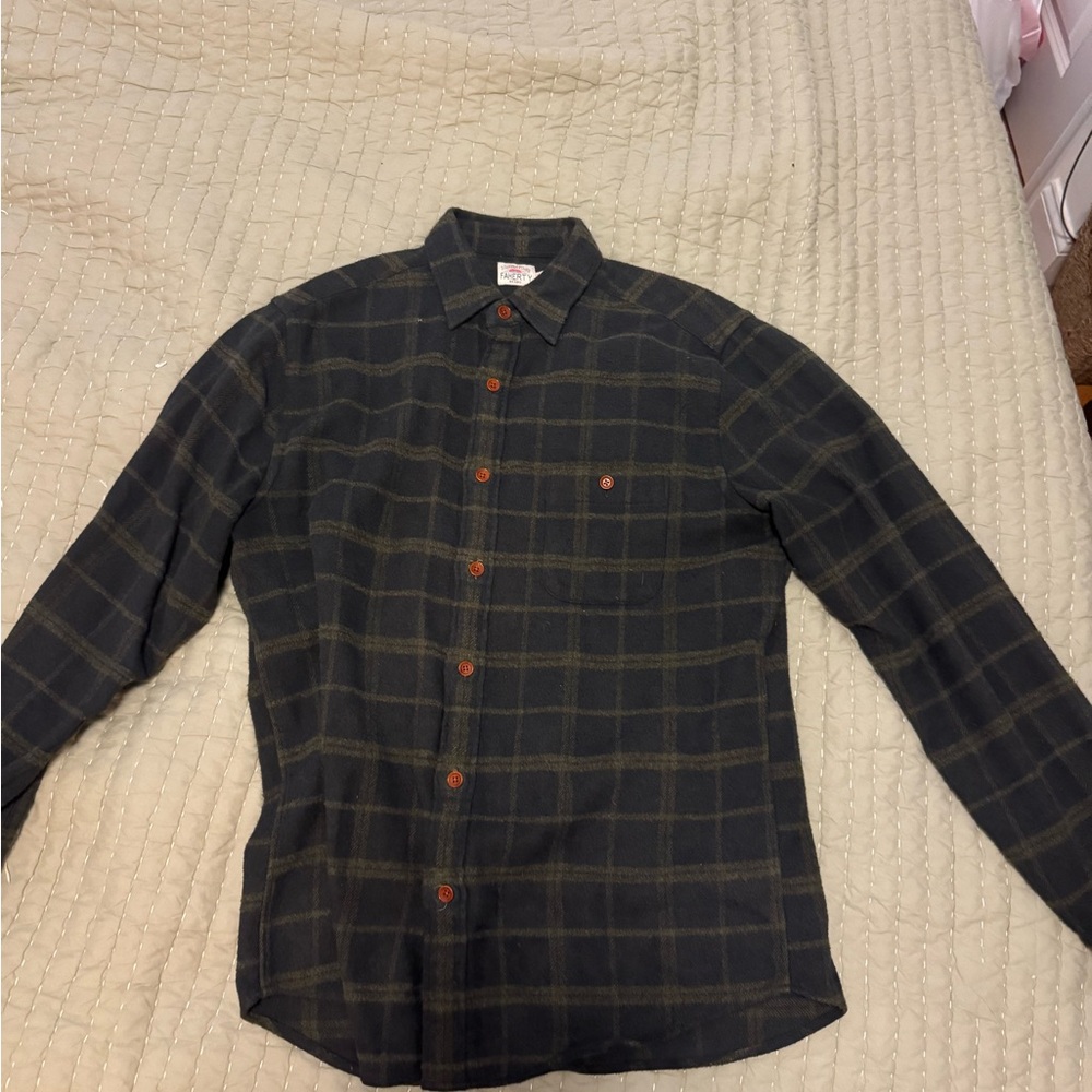 Faherty Men’s Medium Flannel